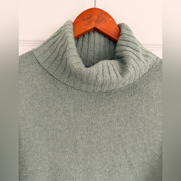 LC Lauren Conrad Mint Cowl Neck Sweater Women’s Size S - Picture 4 of 9